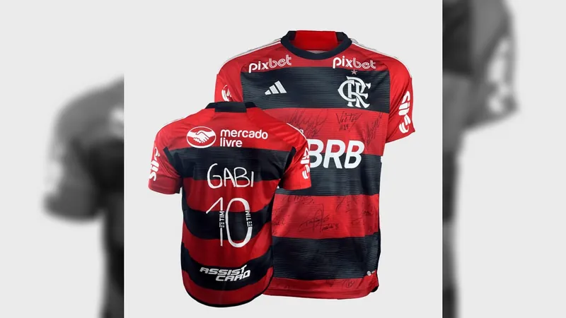 Camisas do Flamengo vão ser leiloadas para ajudar três projetos sociais cariocas