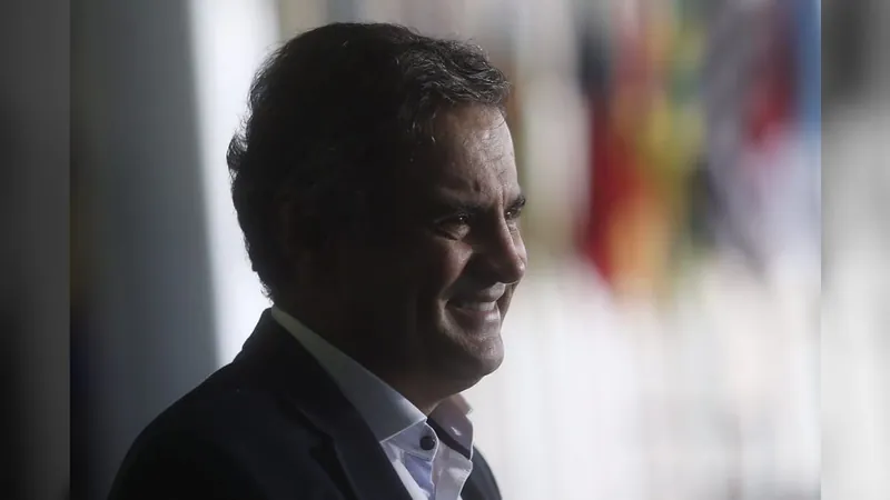 Aécio assume instituto ligado ao PSDB:  "Somos oposição ao atual governo"