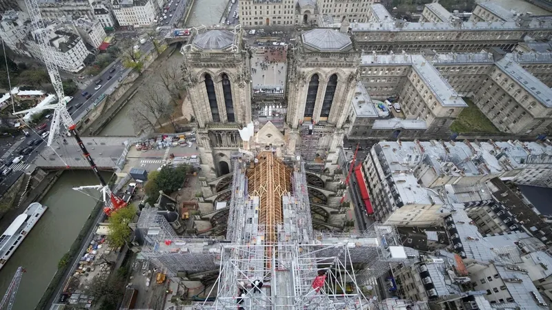 Catedral de Notre-Dame será reinaugurada em dezembro de 2024