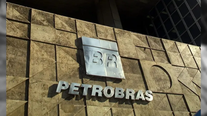 Petrobras reduz preço do diesel e valor nas bombas será de R$ 5,92