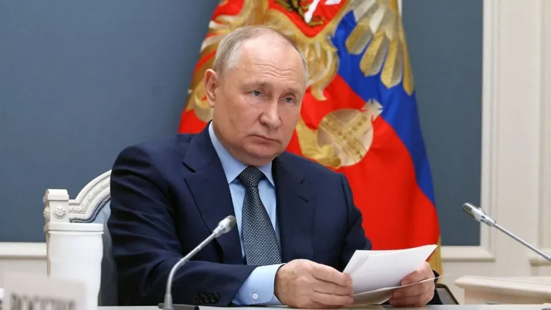 Vladimir Putin irá concorrer à reeleição na Rússia em 2024, diz agência estatal