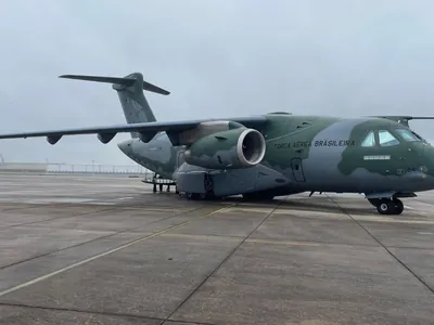 Sétimo voo da FAB decola do Líbano rumo ao Brasil com 82 repatriados