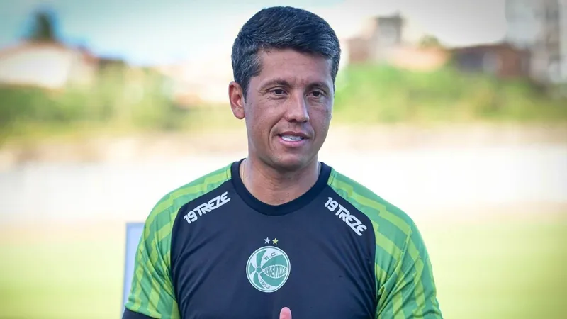 Alvo de Cruzeiro e Santos, Thiago Carpini deve permanecer no Juventude em 2024