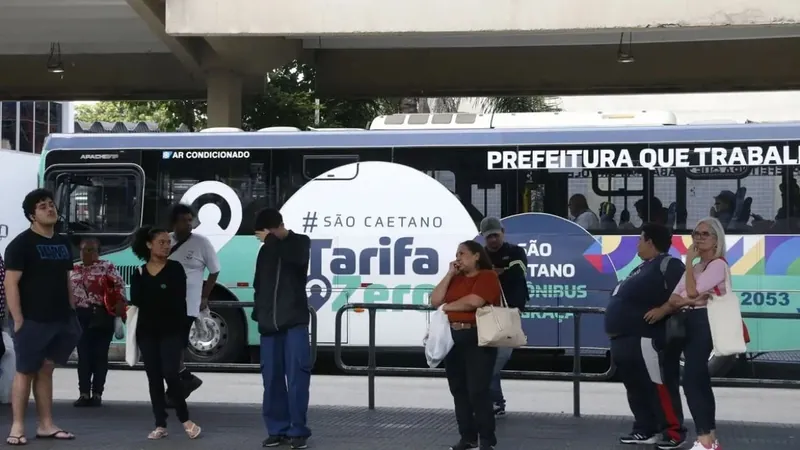 Em um mês de gratuidade, cidade da Grande SP dobra usuários de ônibus