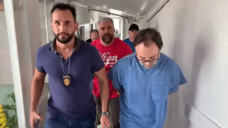 Vídeo mostra prisão de médico investigado pela morte de pacientes