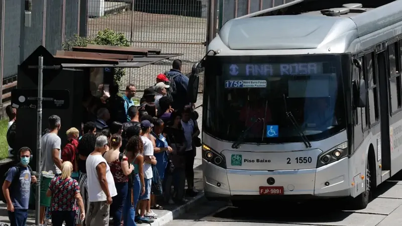 Greve de ônibus que seria nesta sexta-feira (7) é suspensa em São Paulo