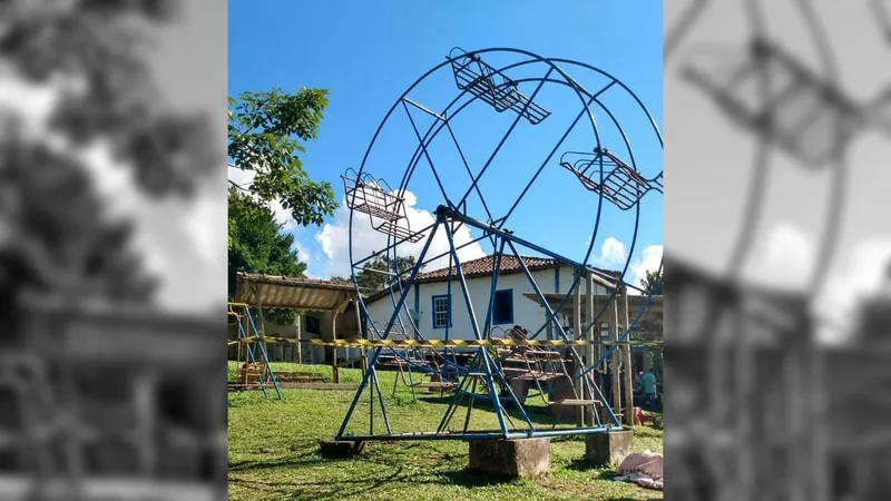 Mulher morre após cair de roda gigante em restaurante