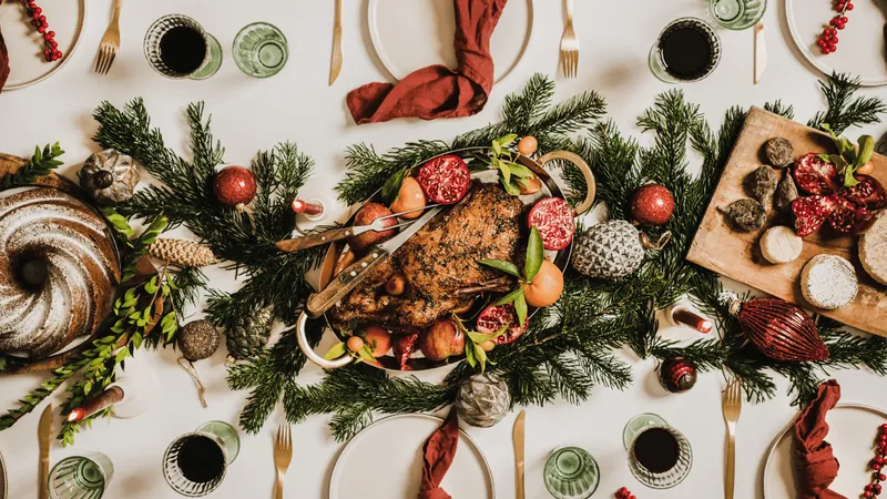 Como decorar a mesa da ceia de Natal gastando pouco? Veja dicas da Carole Crema