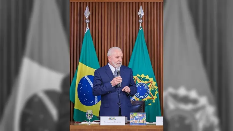 Lula anuncia que Dino deixa ministério no dia 8 de janeiro