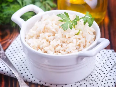 Deixou para última hora? Saiba fazer arroz de Natal festivo e muito rápido