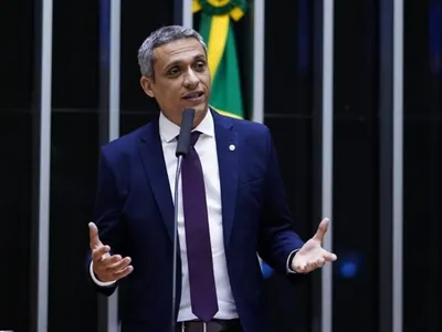 PF investiga deputado Gustavo Gayer em operação contra desvio de dinheiro da Cota Parlamentar