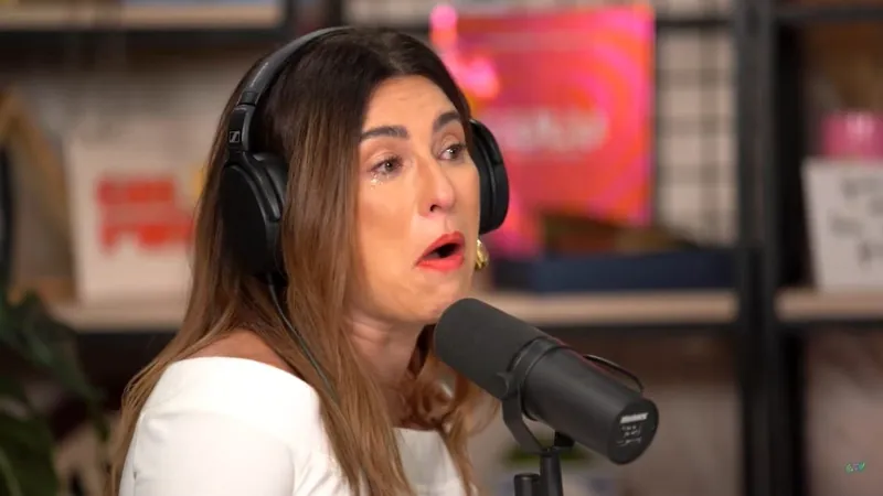 Fernanda Paes Leme chora ao anunciar saída de podcast: "Não é fácil"