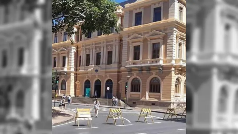 Festa na Praça da Liberdade provoca mudanças no trânsito