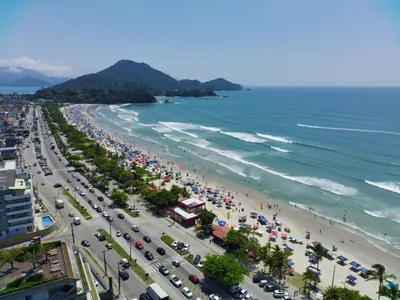 PEC que prevê privatizar praias pode afetar meio milhão de imóveis no litoral