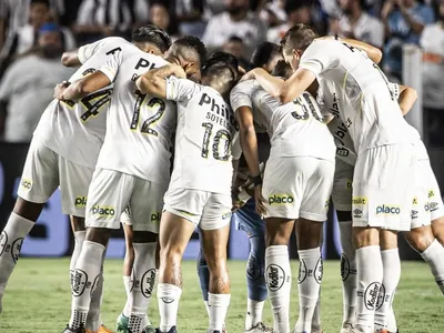 Mãe de santo prevê dificuldades para o Santos na Série B e Flamengo campeão