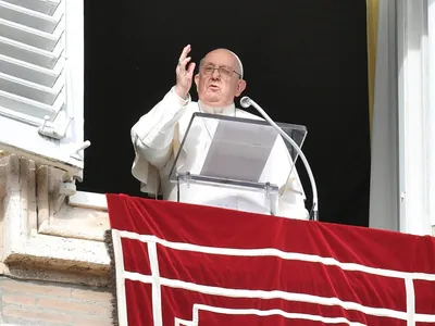 Papa Francisco reza por vítimas do desabamento de teto de santuário no Recife