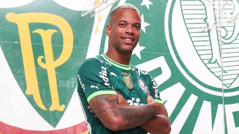 Caio Paulista é anunciado pelo Palmeiras: "Estou muito feliz por estar aqui"