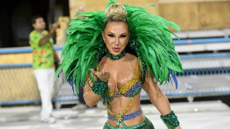 Musa da Mocidade usa fantasia com mais de 50 mil cristais e revela valor do look