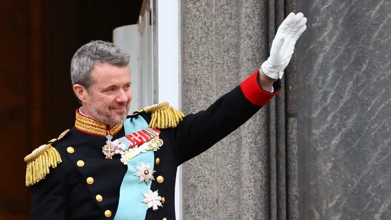 Margrethe II abdica do trono e Frederik X é o novo rei da Dinamarca