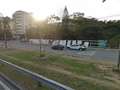 Tentativa de assalto na Barra causa tiroteio e acidente de trânsito