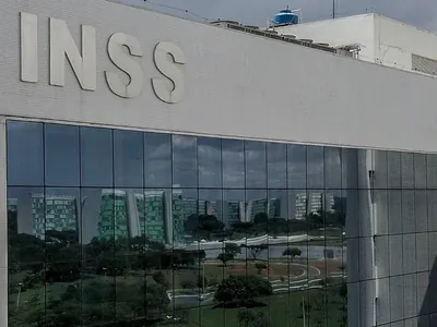 Bancos e INSS não resolvem problema de aposetado que sofreu descontos e transferência