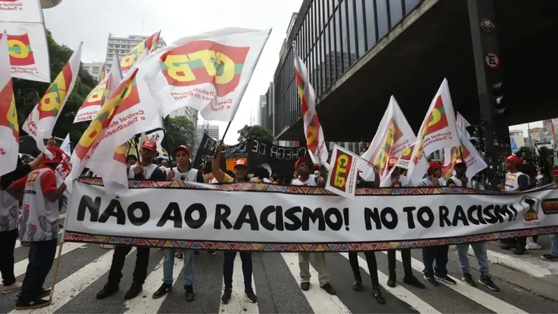 Consulta do governo sobre comunicação antirracista acaba neste sábado