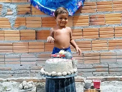 Como um aniversário com bolo de terra fez criança piauiense voltar a tomar leite