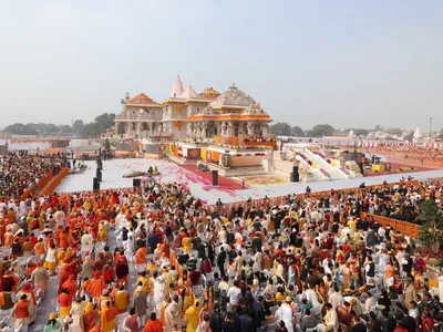 A controvérsia em torno do novo templo hindu aberto na Índia