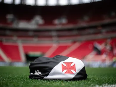 Vasco busca fornecedora esportiva de “primeira linha”; Puma está praticamente descartada