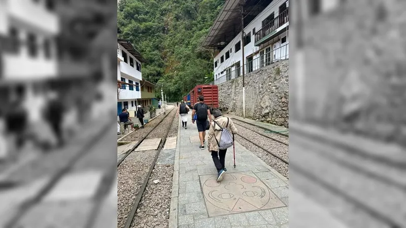 Greve geral impede saída de turistas de Machu Pichu, no Peru