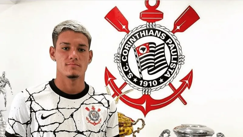 Após divulgação de áudios, jogador do Corinthians prestará novo depoimento