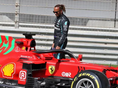 Fãs da F1 escolhem Hamilton e Leclerc como melhor dupla de pilotos da temporada 2025