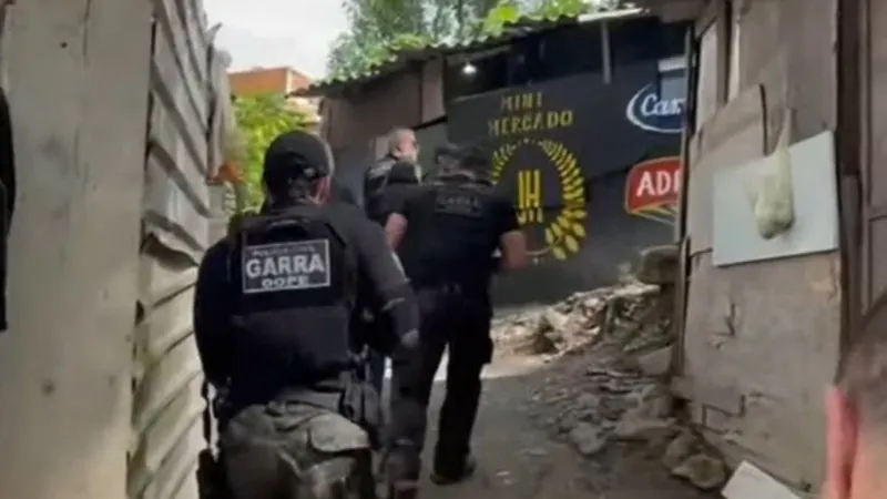 Polícia prende quatro sequestradores e liberta professora dos bandidos em SP