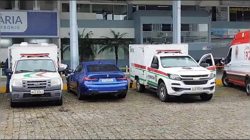 Os quatro jovens foram encontrados desacordados dentro da BMW