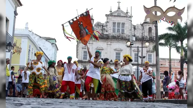 Léo Santana, Anitta e Cláudia Leitte agitam o Carnaval de Salvador