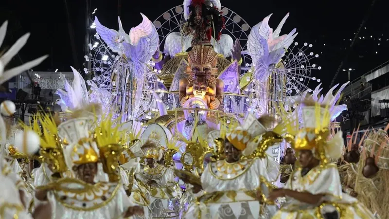 Série Ouro 2024: Assista a momentos do 1º dia de desfiles do Carnaval do Rio