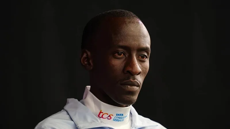 Morre Kelvin Kiptum, atual recordista da maratona