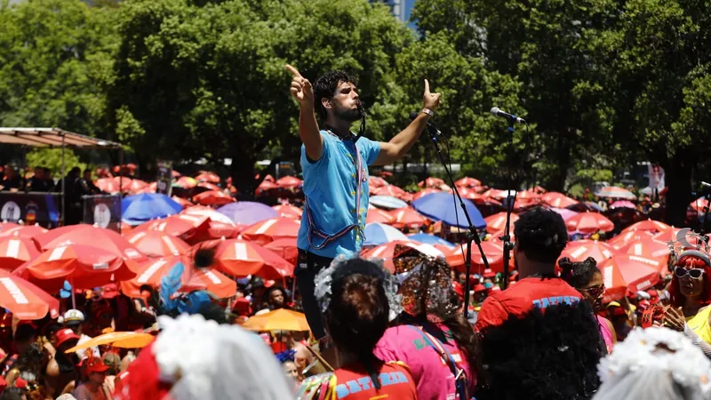 Lula sanciona lei que torna patrimônio cultural os blocos de carnaval