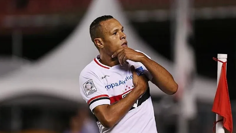 Luis Fabiano ainda sonha com jogo de despedida com camisa do São Paulo