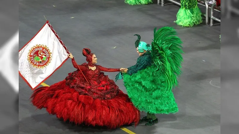 Mocidade Alegre vence Dragões da Real e fatura 12º título do Carnaval de SP