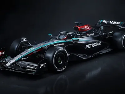 Com visual renovado, Mercedes apresenta W15 para a temporada 2024 da F1