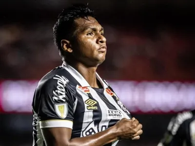 Santos muda de ideia e inscreve Morelos e Dodô para a Série B do Brasileiro