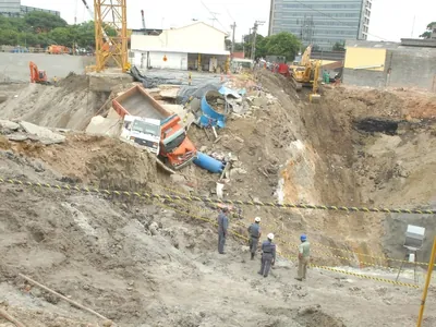 Justiça de SP condena 7 empresas e 6 pessoas por acidente em obra do Metrô