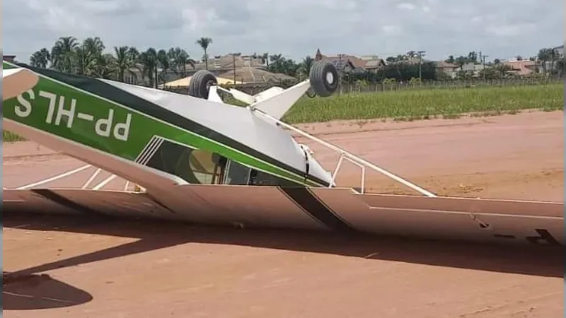 Avião pousa de 'cabeça para baixo' no Aeroclube de Rio Claro