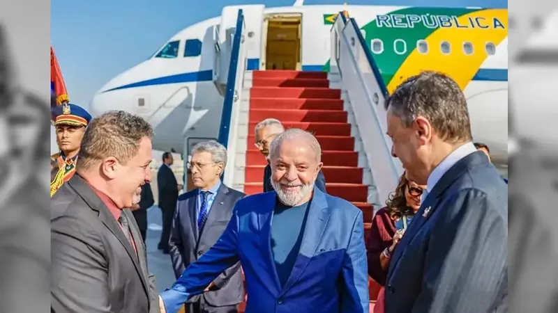 Lula retorna ao Brasil após viagem ao continente africano