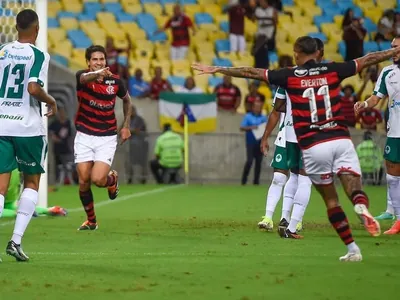 Flamengo goleia o Boavista e é o líder do Carioca