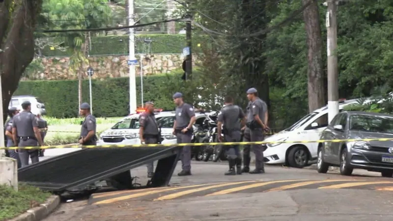 Dois criminosos morrem em roubo a residência com reféns na Zona Sul de SP