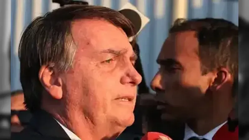 Bolsonaro diz que só irá depor se advogados tiverem acesso aos processos