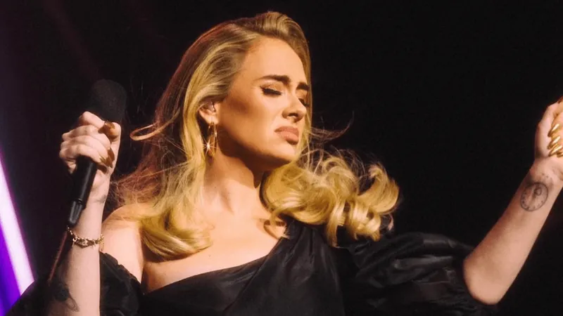 Adele é acusada de plagiar música brasileira e pode ser impedida de cantar hit