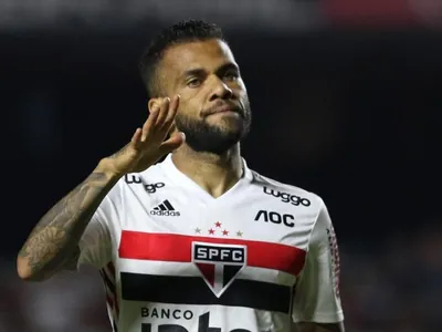 Saiba se o São Paulo vai continuar pagando a dívida com Dani Alves